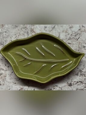 Tastefully Simple Host Collection Green Leaf Dish Trinket Dish Spoon Rest